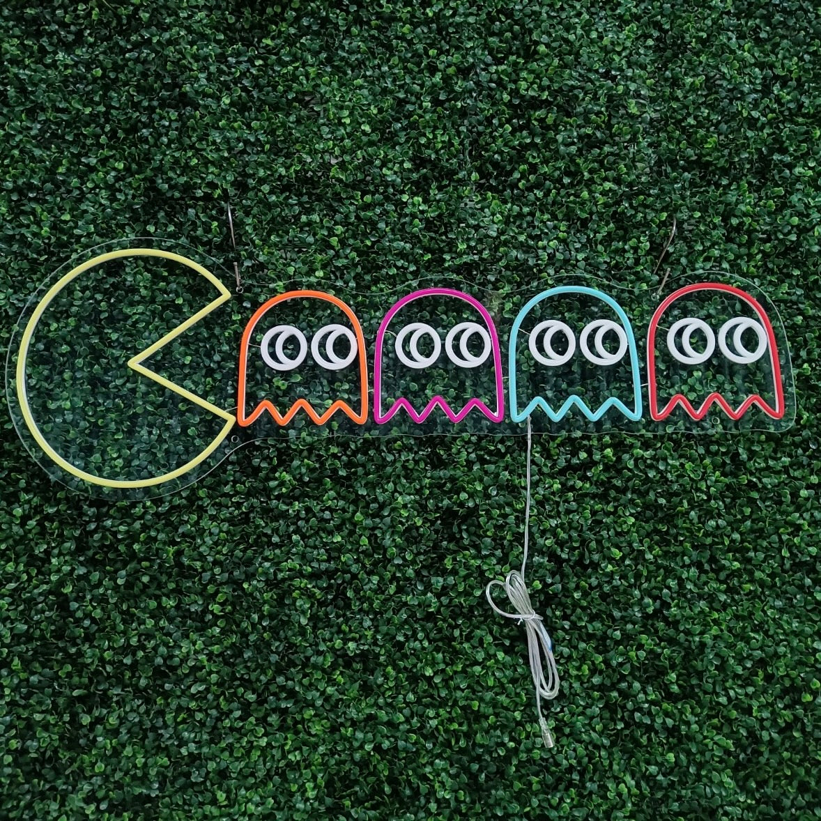 PACMAN Neon Sign - Retro Decor with LED Charm for Gamers